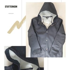 [L] Stutterheim Stockholm Original Navy Raincoat
